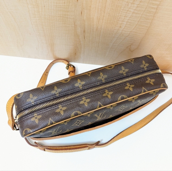 ✨ Louis Vuitton ✨ Trocadero 27 monogram crossbody bag - Picture 9 of 14